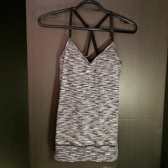 Roxy Dry-Flight Strappy Tank with Built In Bra & Removable Cup Pads - Size Small - Picture 2 of 15